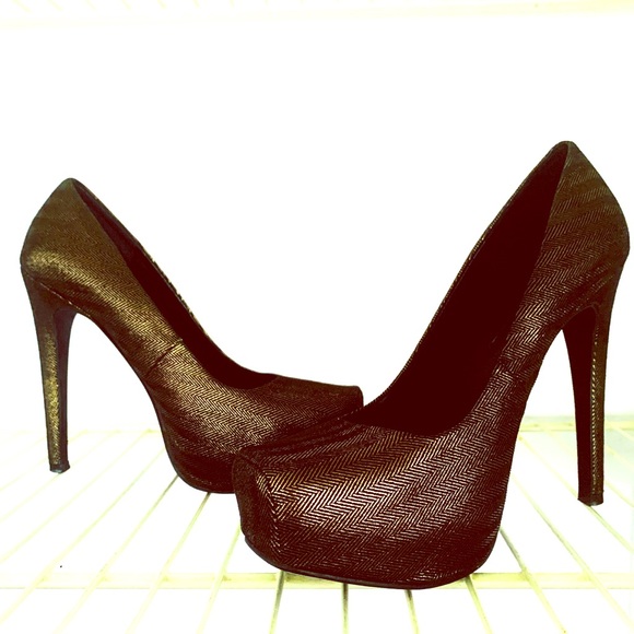 JESSICA SIMPSON - Picture 1 of 8